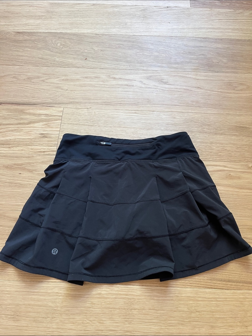 lululemon Women’s Pace Revival Mid Rise  Black Skort Tall size 4 - Picture 4 of 11